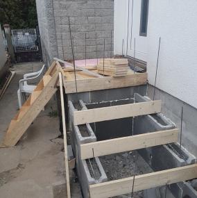 Betonování nových schodů